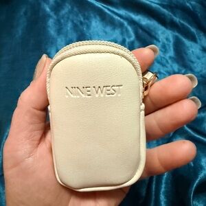 Nine West Cream Mini keychains Bag. Clip onto your keys purse.Ext